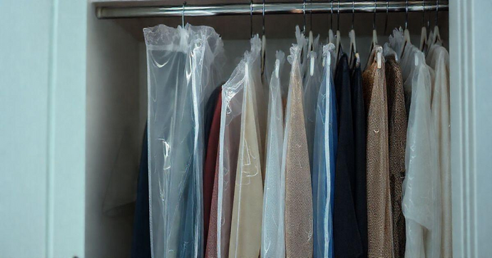 Sacos Plásticos para Embalar Roupas: Praticidade em cada peça