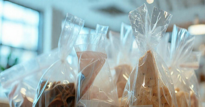 Sacos de Celofane com Adesivo: Praticidade para Embalagens